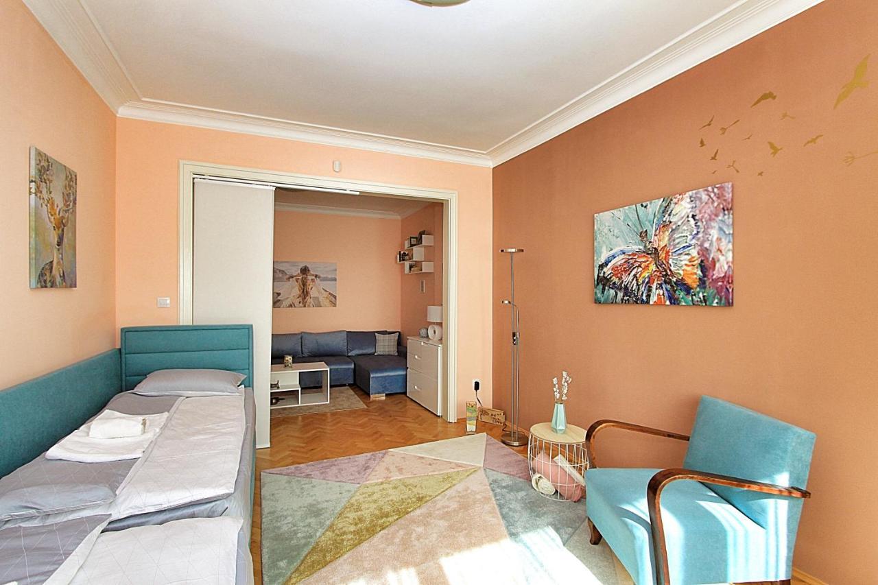 Colorful Apartment Sofia Esterno foto