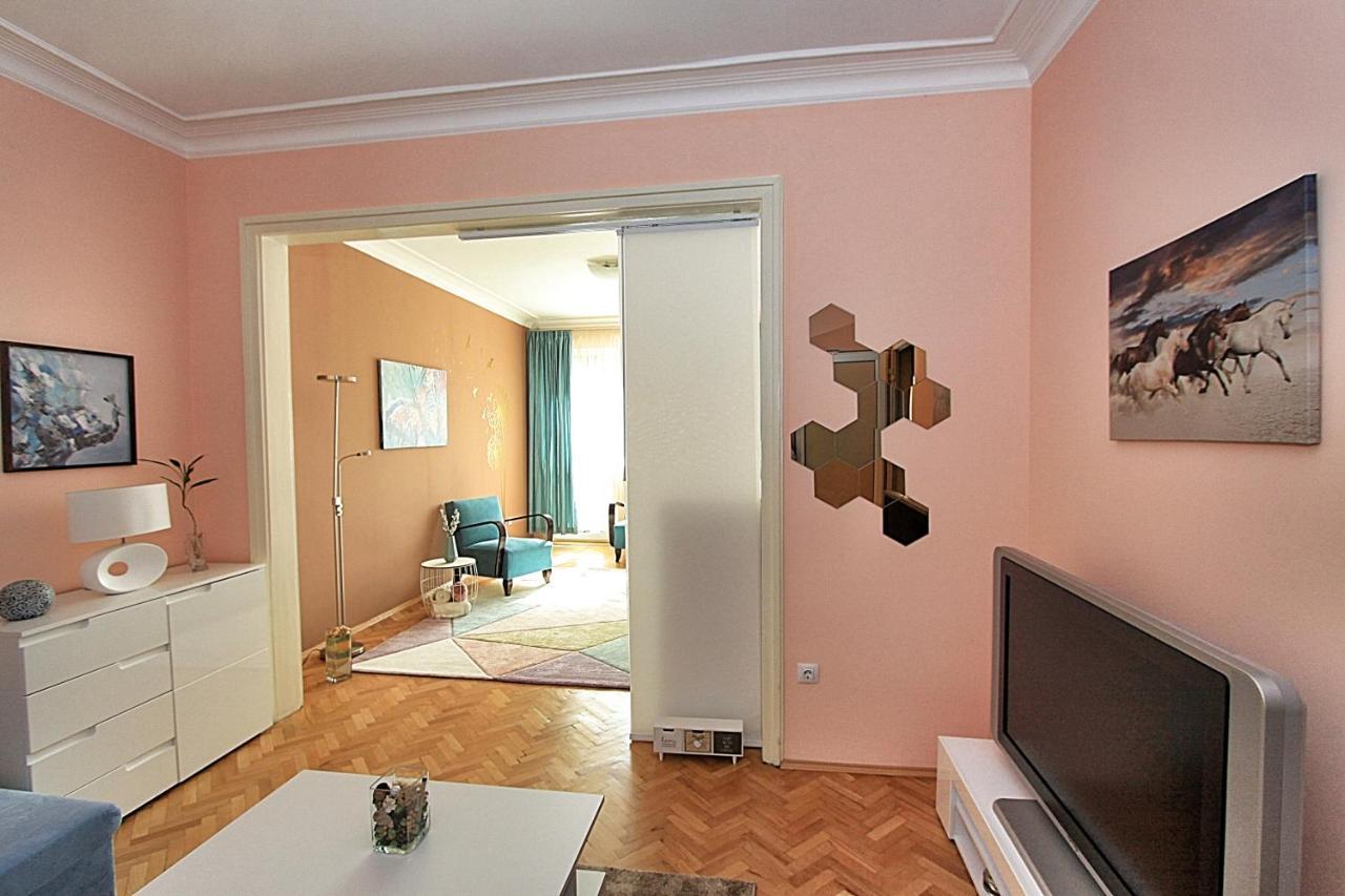 Colorful Apartment Sofia Esterno foto